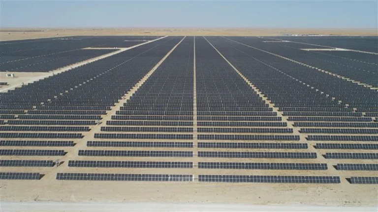 totalenergies-y-masdar-unir-n-fuerzas-en