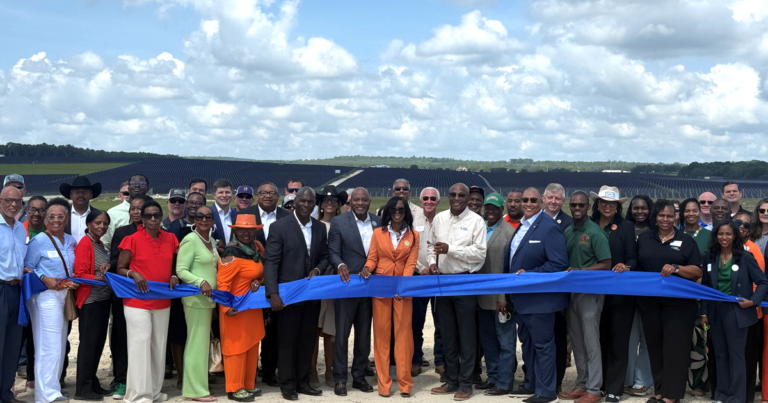 duke-energy-florida-inaugura-el-centro-d