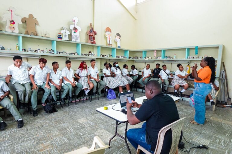 estudiantes-de-buenaventura-se-convierte
