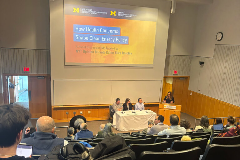 panel-sobre-energ-a-renovable-y-sostenib